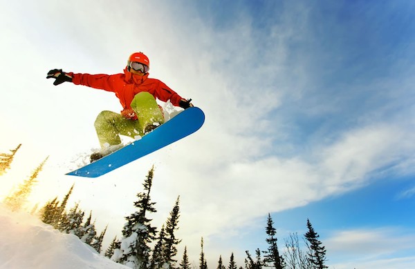 Why-You-Should-Free-Yourself-From-Everyday-Stress-and-Go-Snowboarding