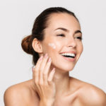 4 Useful Skin-Care Tips for Middle-Aged Women