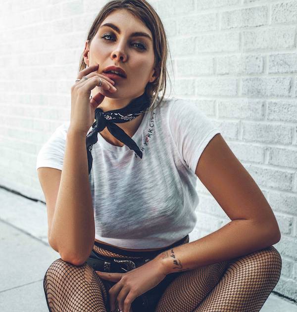 Spring-Fashion-Trends-for-2019-fishnets