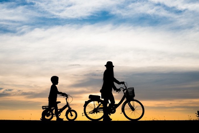 Outdoor-Family-Activities-You-Should-Revisit-bicycle