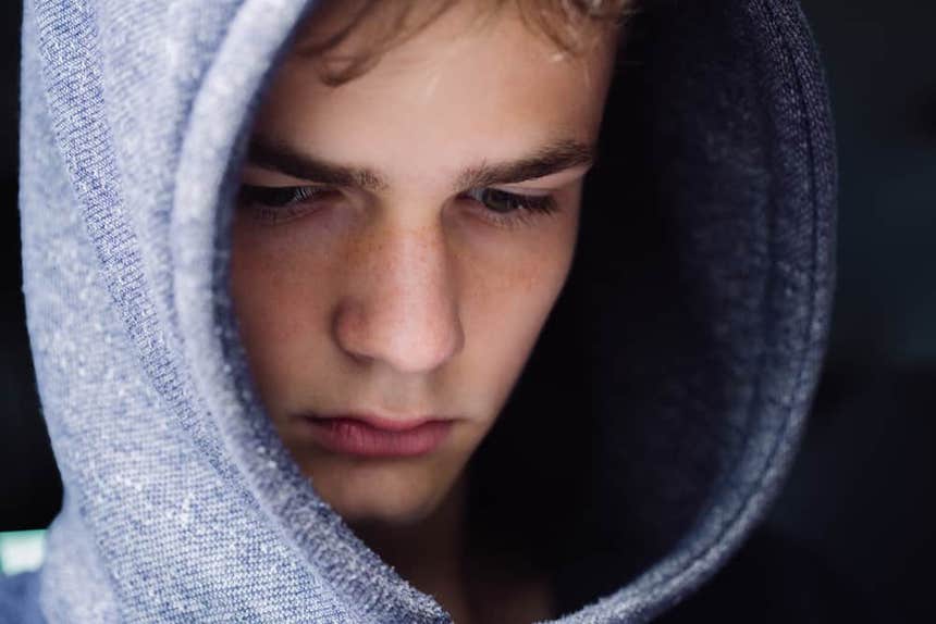 How-to-Help-a-Teenager-Struggling-With-Addiction