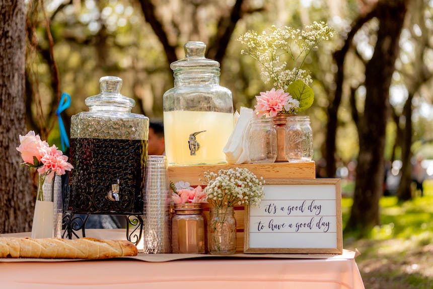 catering-From-Picnics-to-Parties-How-to-Organize-Outdoor-Events-During-the-Warm-Months