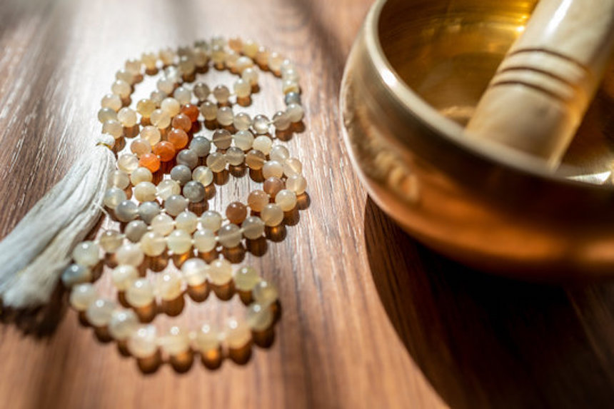 know-the-healing-benefits-of-meditation-bracelets