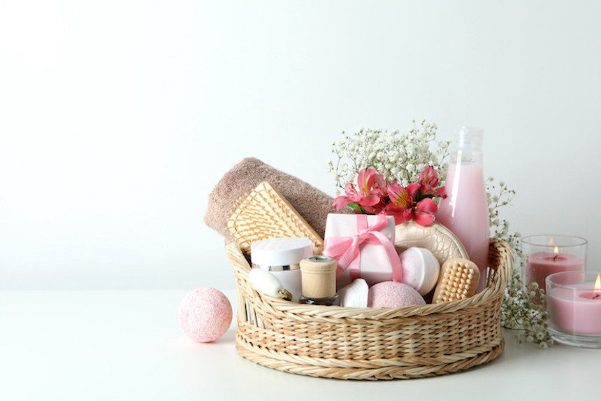 12-Must-Have-Items-for-Your-Daughters-Gift-Basket